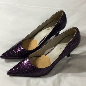 Gorgeous metallic purple croco heels